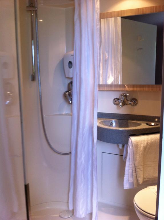 Premiere Classe Geneve - Saint Genis Pouilly Buitenkant foto